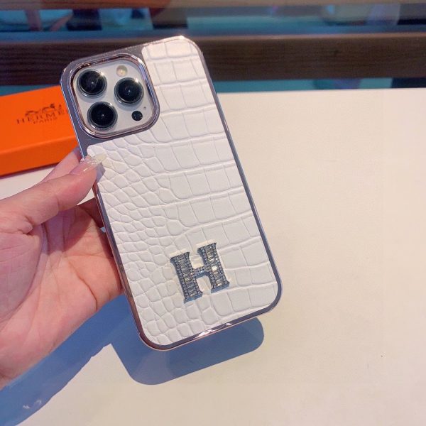 HERMES crocodile pattern H white phone case