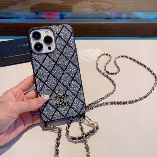 CHANEL mobile phone case - Image 3