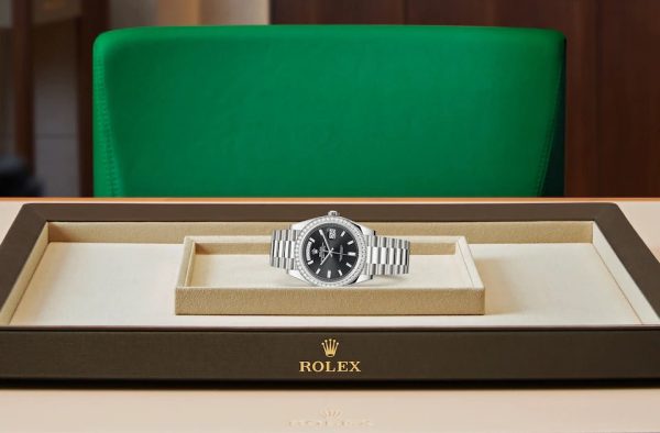 Rolex DAY-DATE 40 Oyster, 40 mm, white gold and diamonds m228349rbr-0003 - Image 4