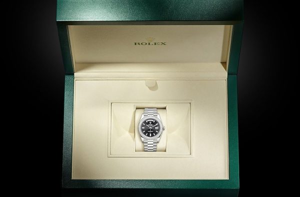 Rolex DAY-DATE 40 Oyster, 40 mm, white gold and diamonds m228349rbr-0003 - Image 3