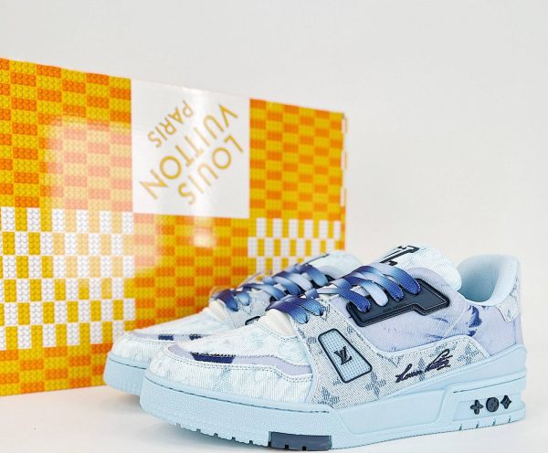 LV Trainer Baby Blue