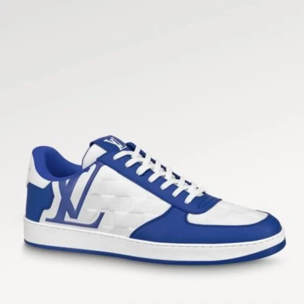 [Simple color scheme, easy to match?] Louis Vuitton Sneakers  1