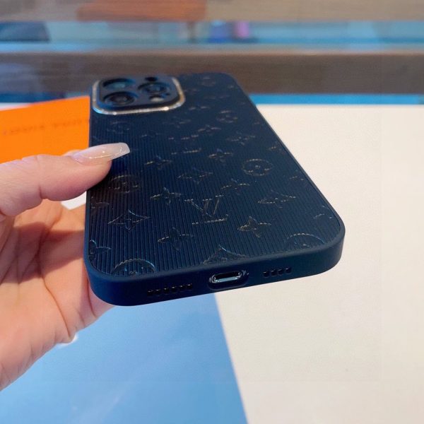 Louis Vuitton old flower mobile phone case "Black"