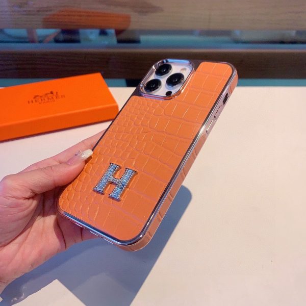 HERMES crocodile pattern H orange phone case - Image 4