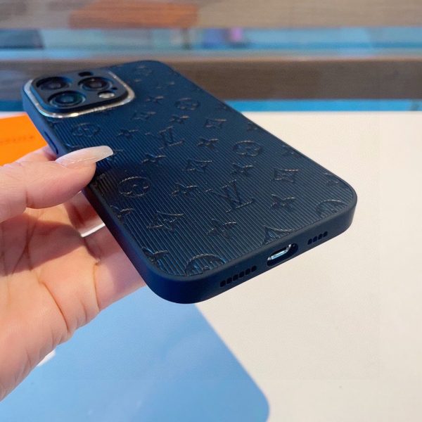 Louis Vuitton old flower mobile phone case "Black" - Image 3