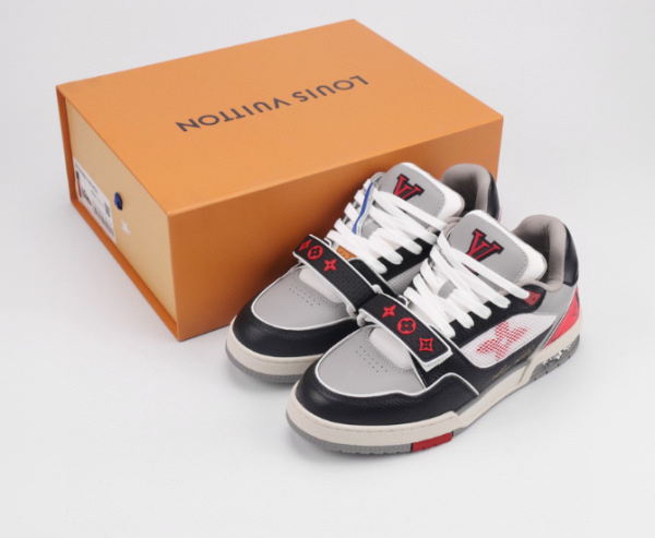 LV Trainer Black Red - Image 2