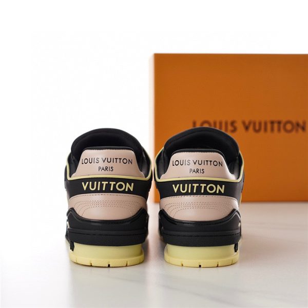 LV Trainer Black Gold - Image 4