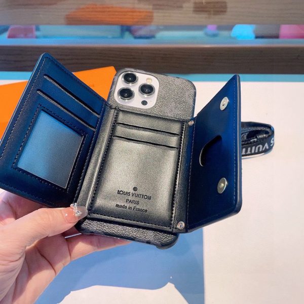 Louis Vuitton Trifold Card Holder Crossbody Phone Case - Image 4
